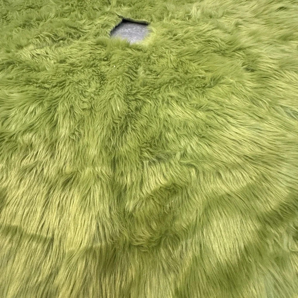 Fuzzy Green Grinch Tree Skirt Round Christmas Holiday Whimsical Bright